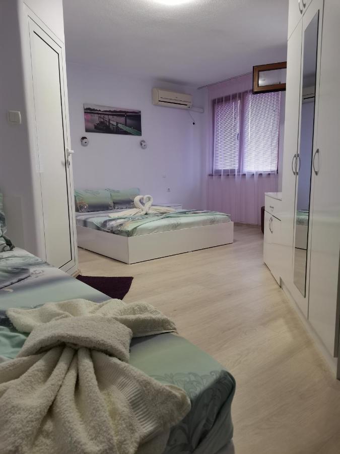 Primorski Briz Guest House 프리모르스코 외부 사진