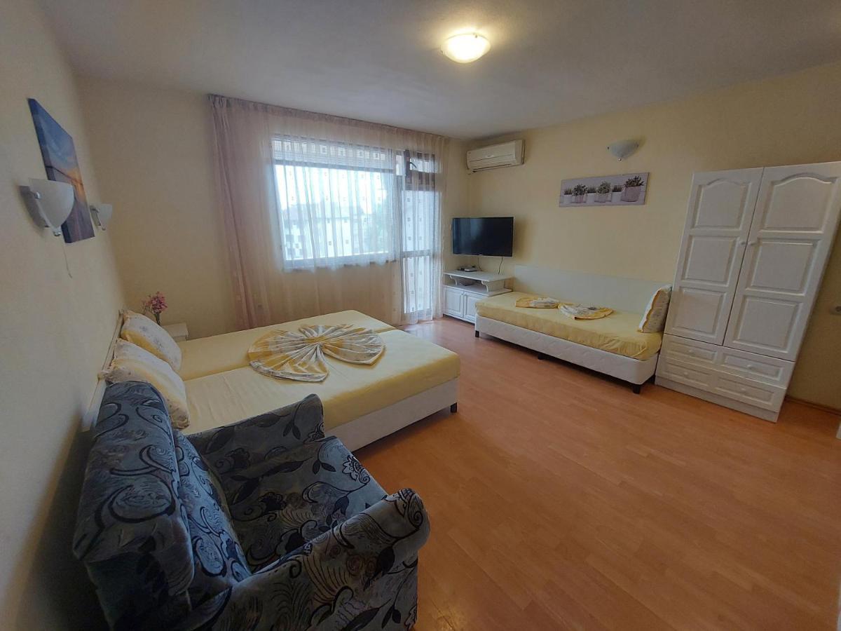 Primorski Briz Guest House 프리모르스코 외부 사진